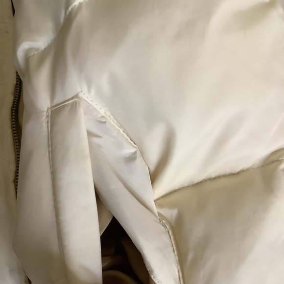 DKNY Ivory Down Feather Vest - Picture 12 of 13